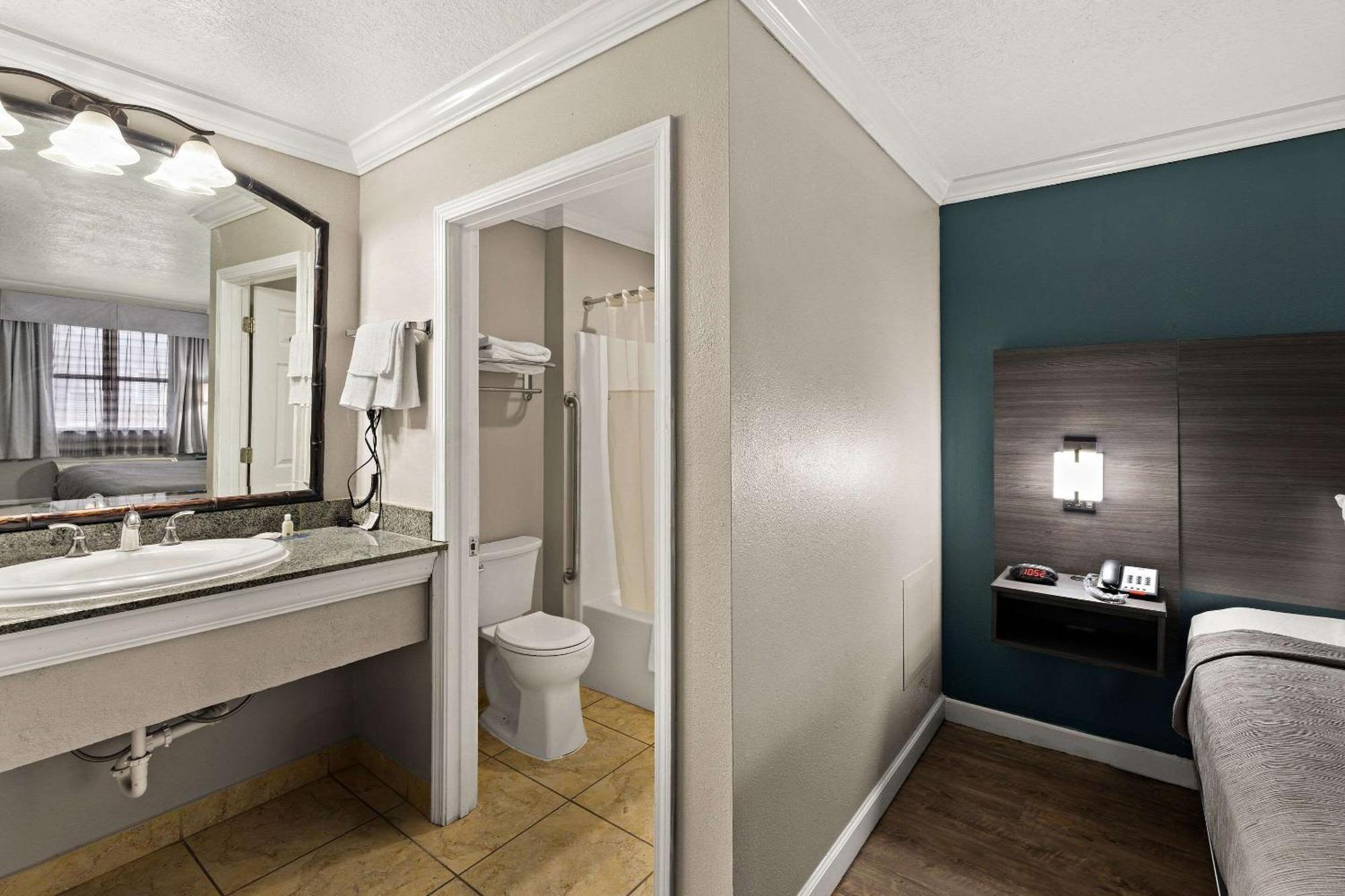 Quality Inn Ocean Springs Exteriör bild