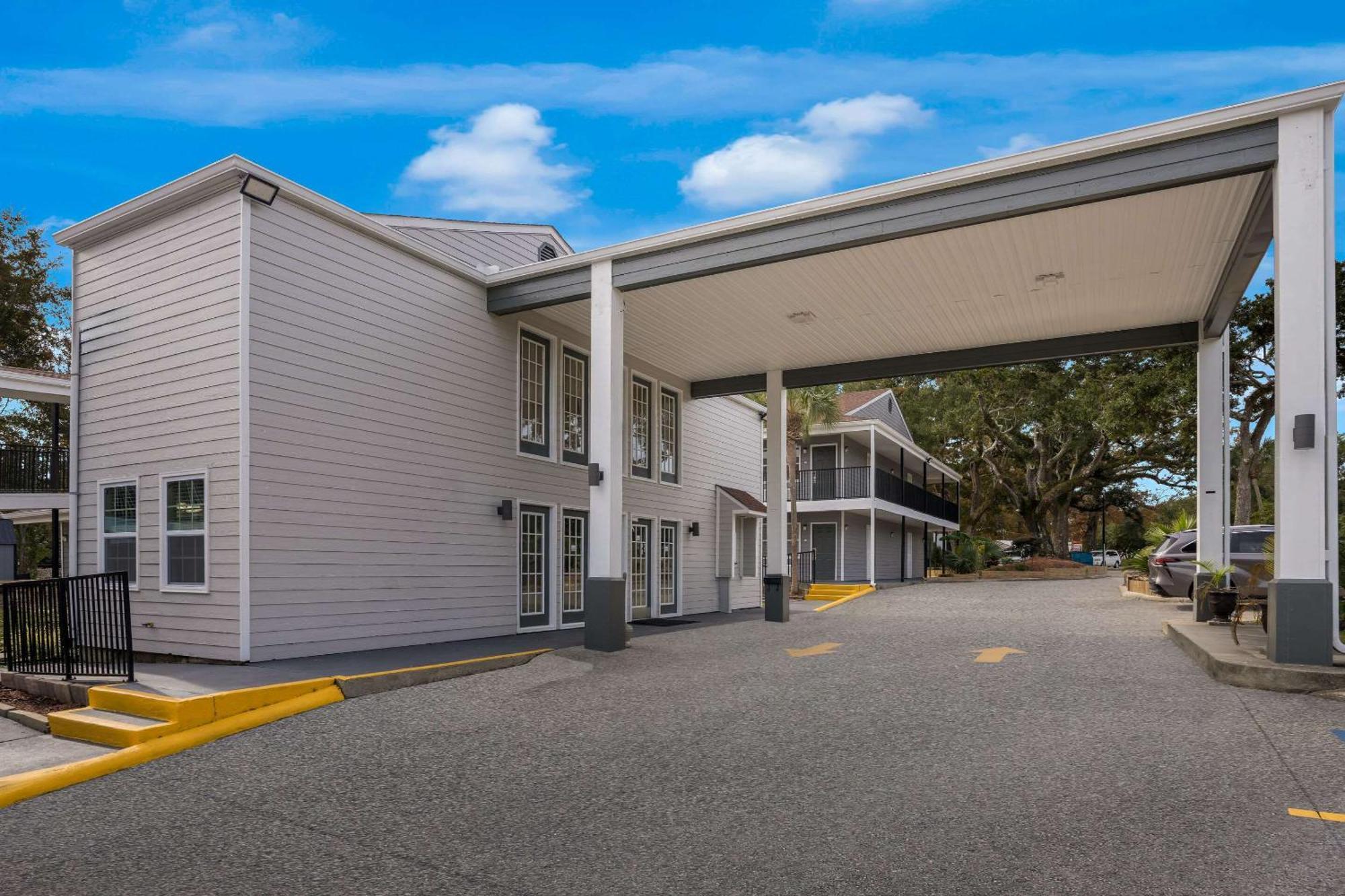 Quality Inn Ocean Springs Exteriör bild
